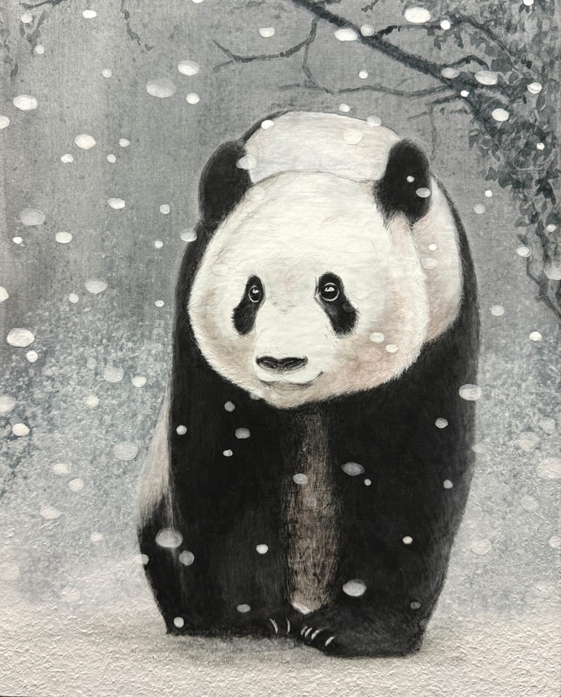 雪の中に佇むパンダの絵画作品